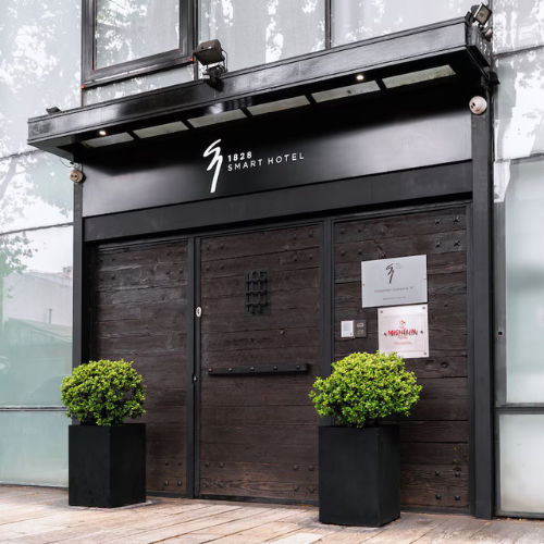 1828 Smart Hotel